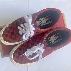 VANS - Kids. Boys sz. 6. Like New